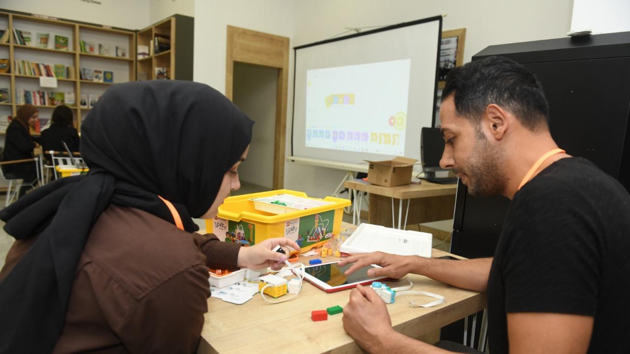Yenişehir Belediyesinden öğretmenlere lego ve STEM eğitimi 