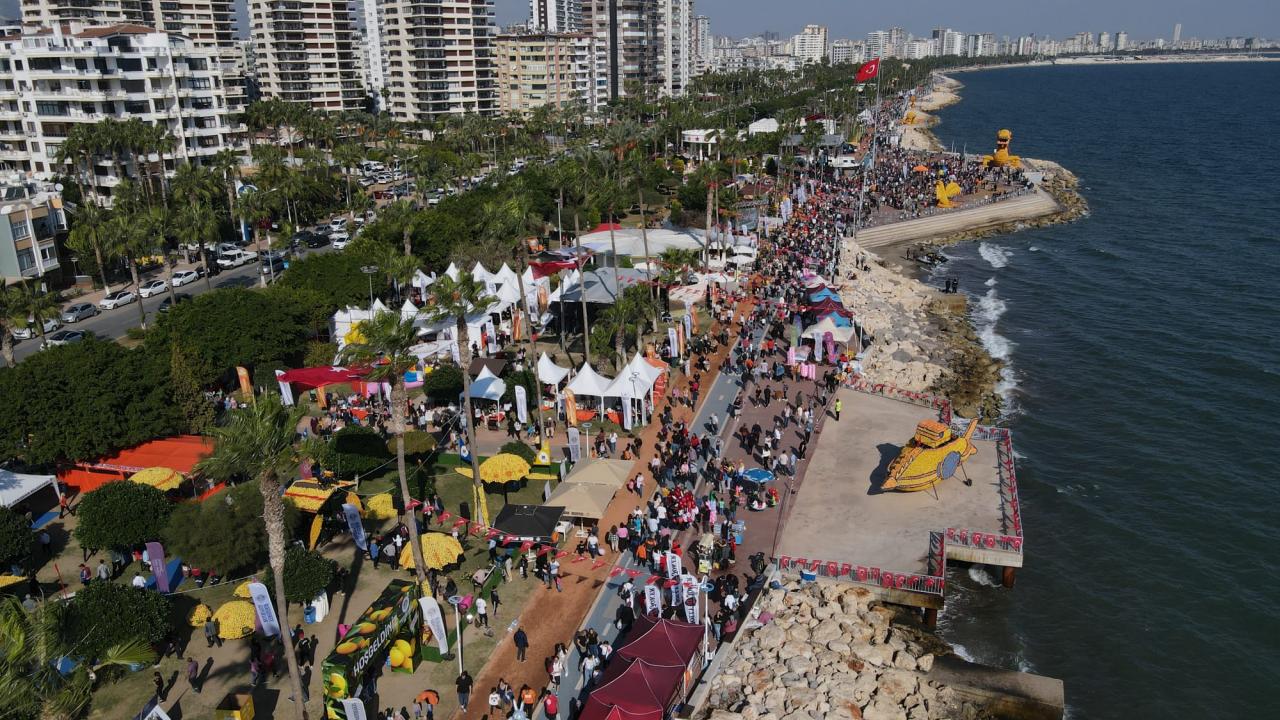 Yenişehir Belediyesi festivalde binlerce ziyaretçiyi ağırladı