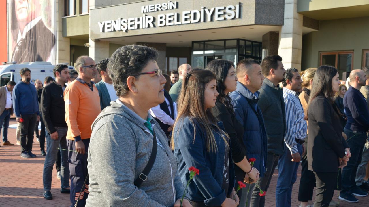 Yenişehir’de Ata’ya saygı duruşu