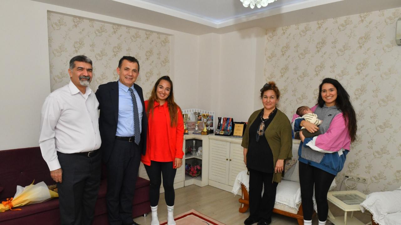 Başkan Özyiğit’ten Miray Ulaş’a tebrik ziyareti 