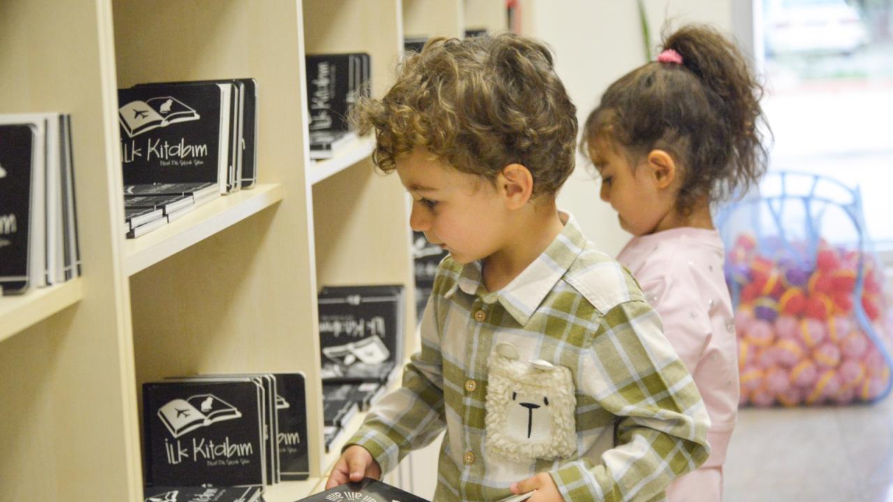 Yenişehir Belediyesi Bebek Kütüphanesi ile çocukların gelişimine katkı sunuyor