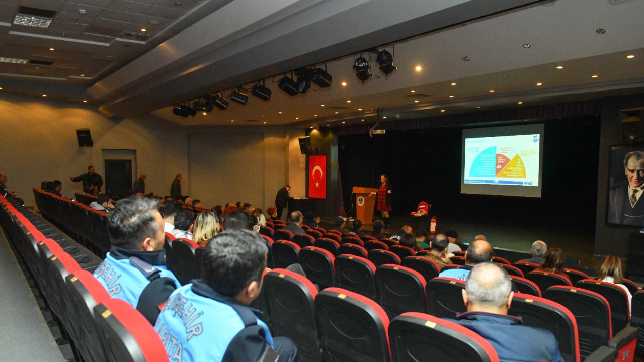 Yenişehir Belediyesinden personele afet farkındalık eğitimi
