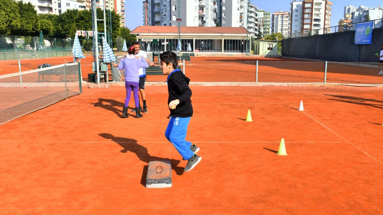 Yenişehir Belediyesi özel çocukları yalnız bırakmıyor 