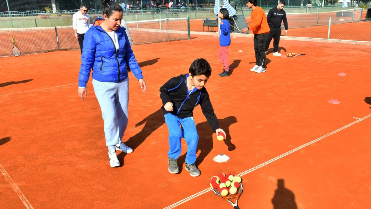 Yenişehir Belediyesi özel çocukları yalnız bırakmıyor 