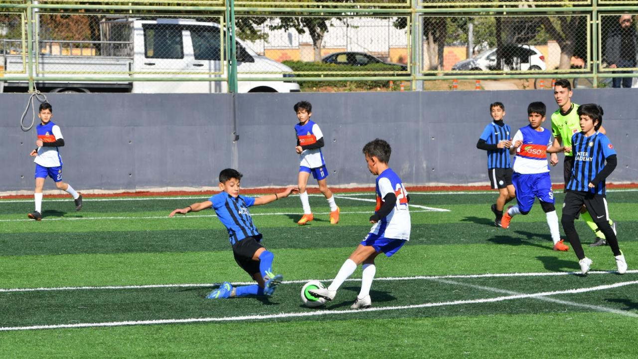 Yenişehir Belediyesi Geleneksel U12 Futbol Turnuvası başladı 