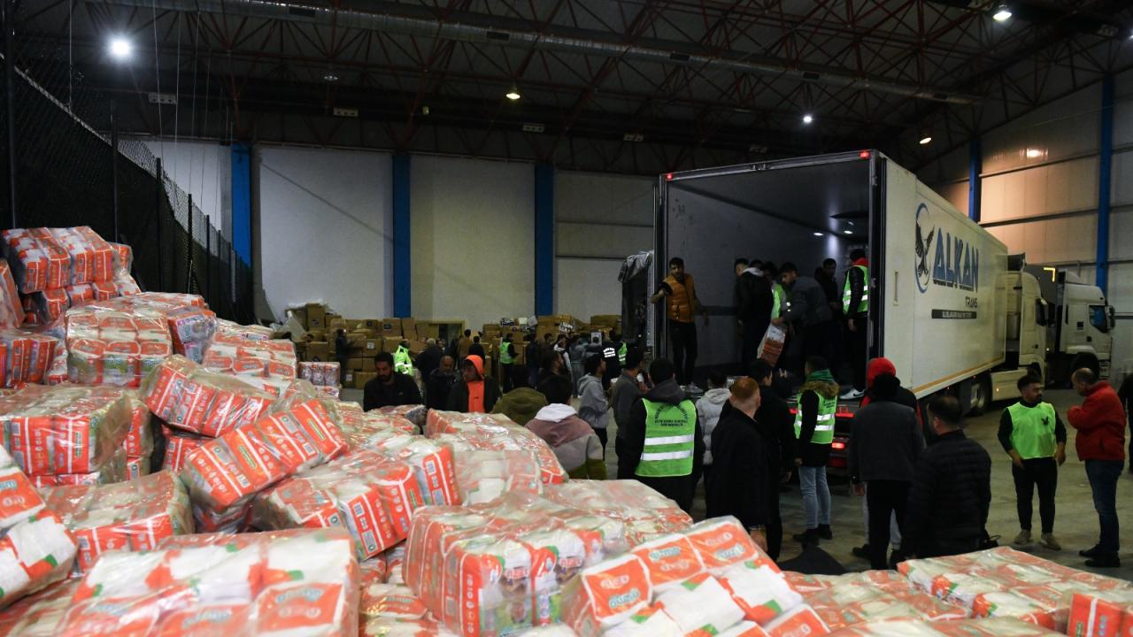 Yenişehir Belediyesi yardım kampanyasını üst noktaya taşıdı