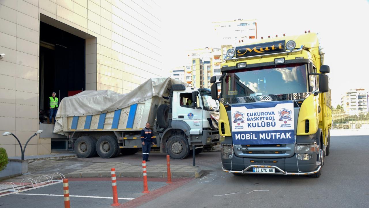 Yenişehir Belediyesinin yardım tırları bölgeye gönderildi