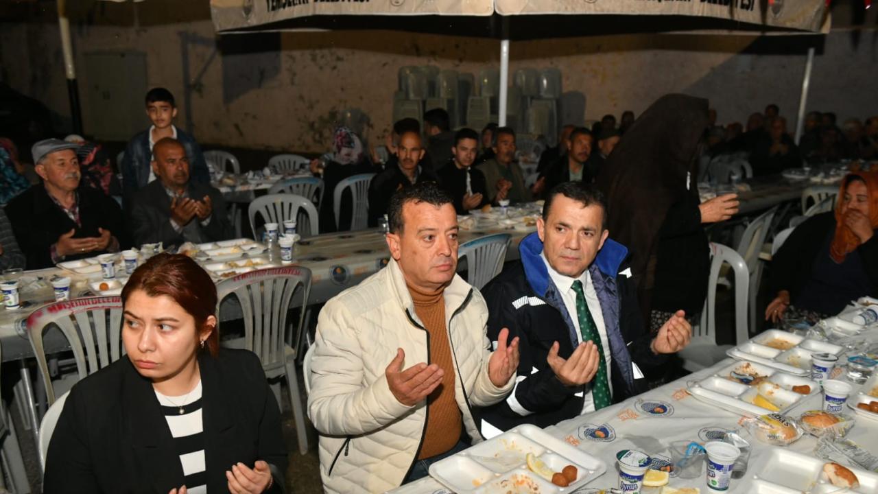 Başkan Abdullah Özyiğit, Değirmençaylılarla iftar sofrasında buluştu