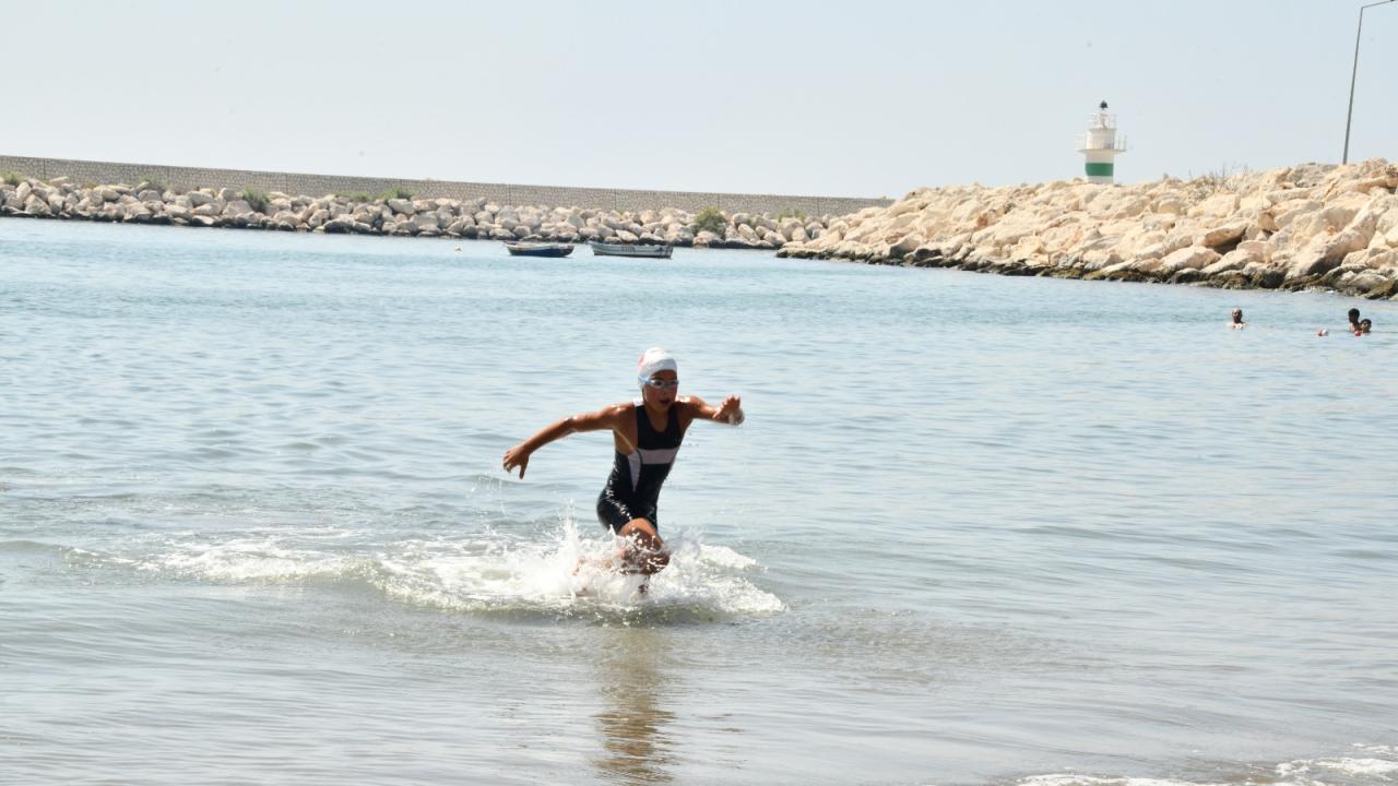 Aquatlon yarışlarında 64 sporcunun 45’i Yenişehir Belediyesi adına yarıştı