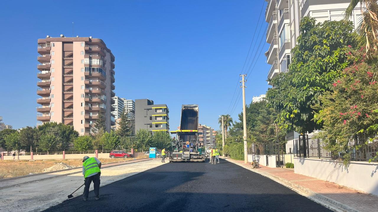 Başkan Özyiğit, yol yapım çalışmalarını yerinde inceledi