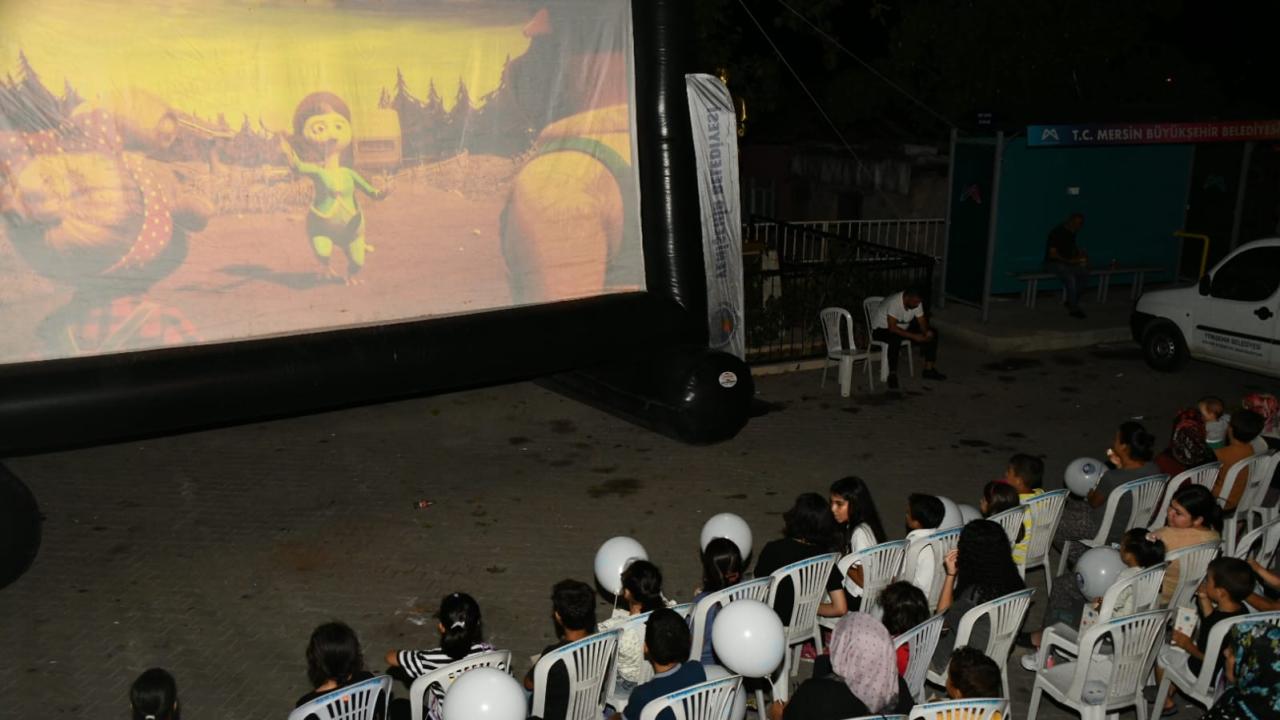 Mersin Yenişehir Belediyesinin açık hava sinema günleri başladı