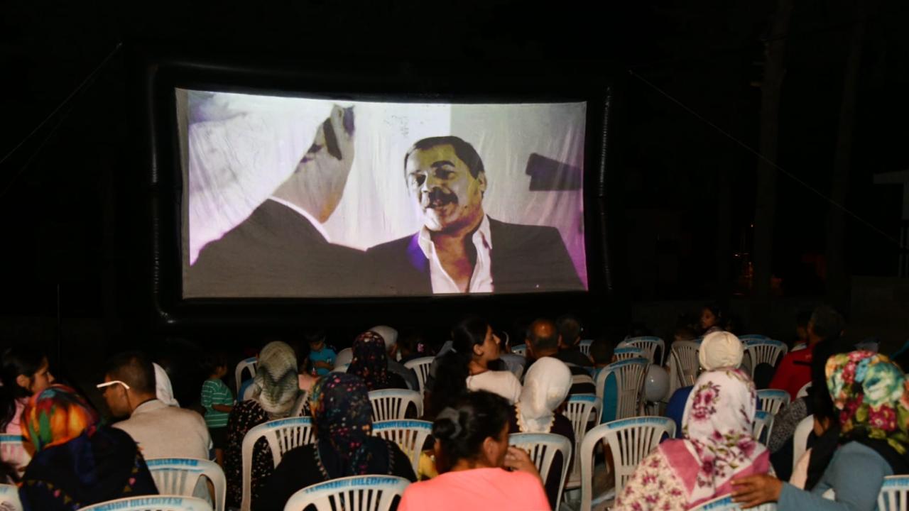 Mersin Yenişehir Belediyesinin açık hava sinema günleri sona erdi
