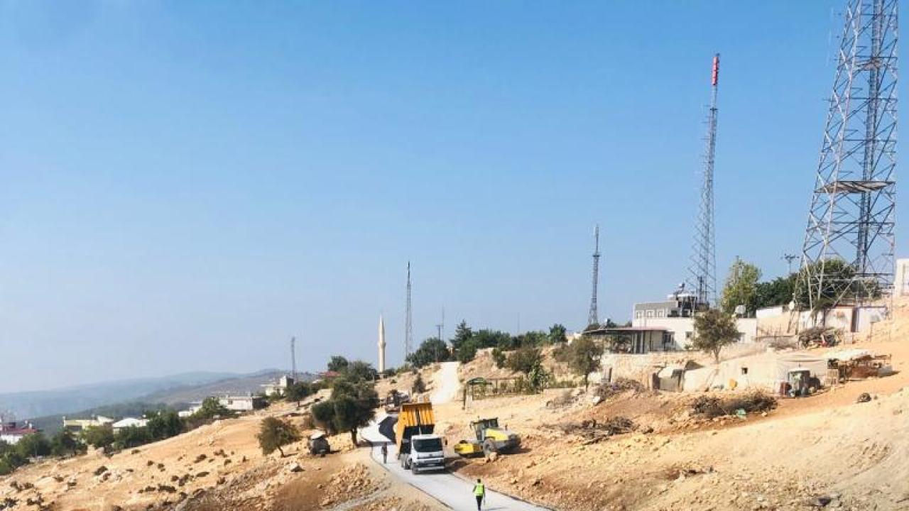 Yenişehir Belediyesiyle kırsal mahallelerin de yol sorununu çözüyor