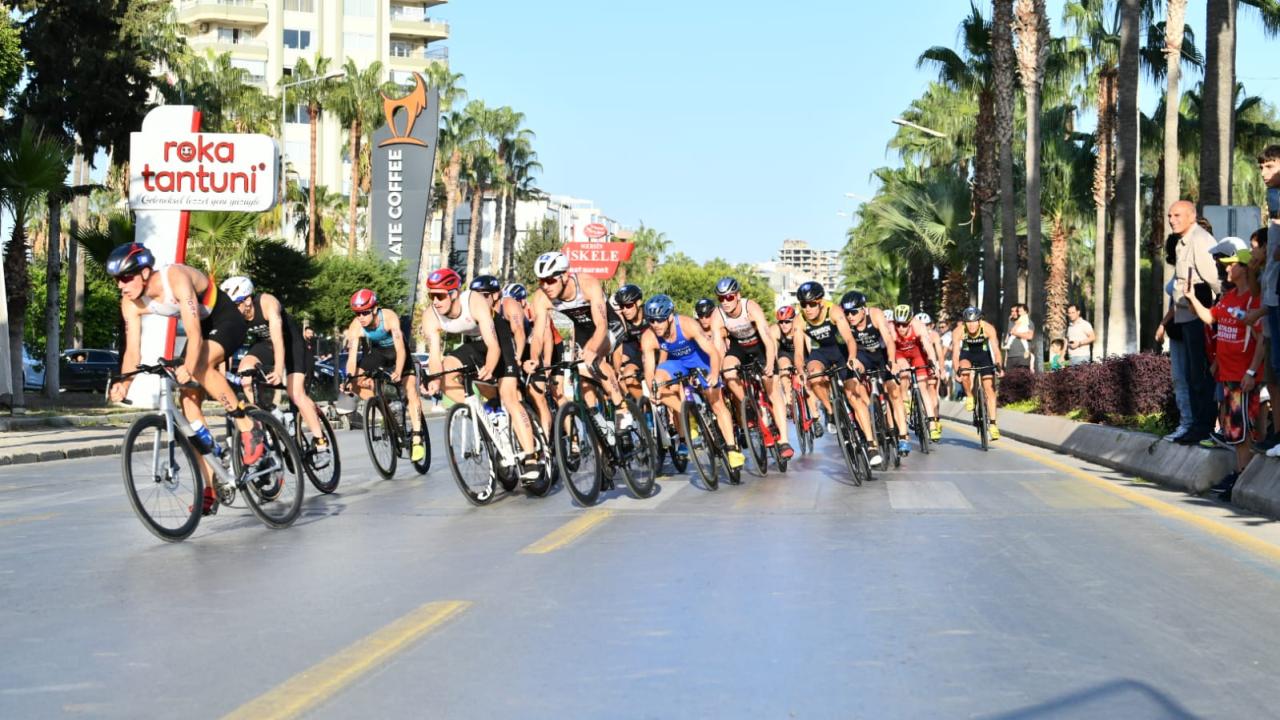 25 ülkeden 280 sporcu Yenişehir Avrupa Triatlon Kupası’nda mücadele etti