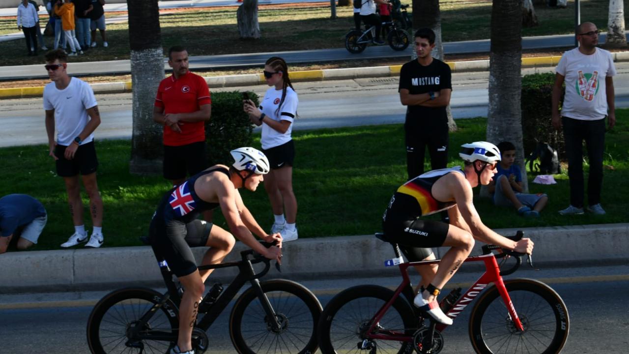 25 ülkeden 280 sporcu Yenişehir Avrupa Triatlon Kupası’nda mücadele etti