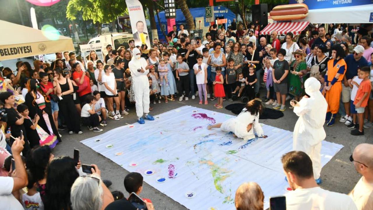 Mersinliler 5. Mersin Kushimoto Sokağı Sokak Sanatçıları Festivali’ne yoğun ilgi gösterdi