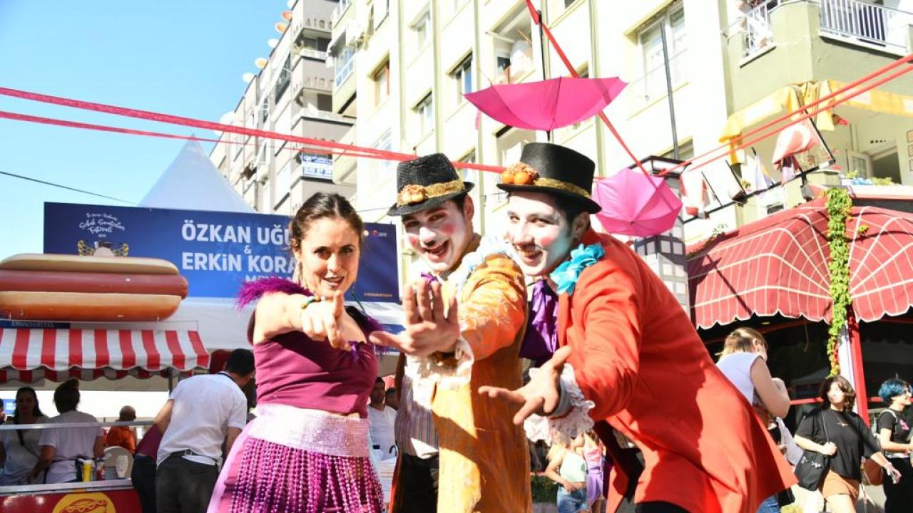 Mersinliler 5. Mersin Kushimoto Sokağı Sokak Sanatçıları Festivali’ne yoğun ilgi gösterdi