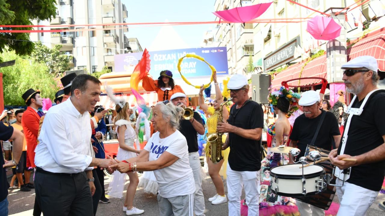 Mersinliler 5. Mersin Kushimoto Sokağı Sokak Sanatçıları Festivali’ne yoğun ilgi gösterdi