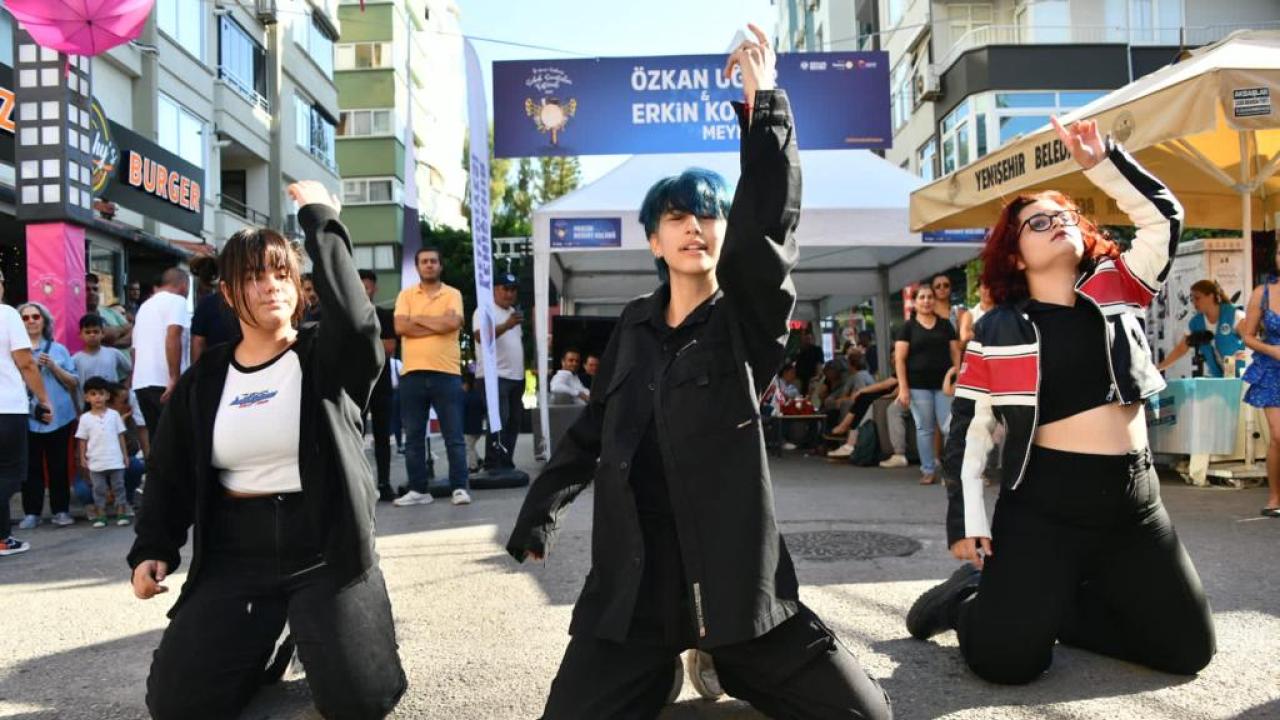 Mersinliler 5. Mersin Kushimoto Sokağı Sokak Sanatçıları Festivali’ne yoğun ilgi gösterdi