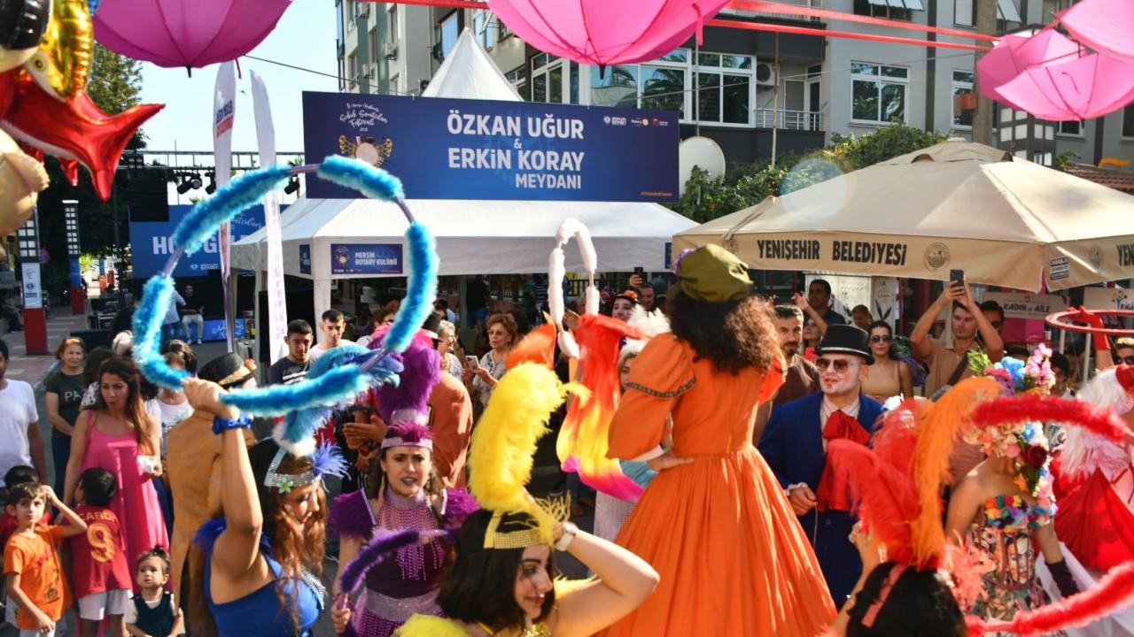 Mersinliler 5. Mersin Kushimoto Sokağı Sokak Sanatçıları Festivali’ne yoğun ilgi gösterdi