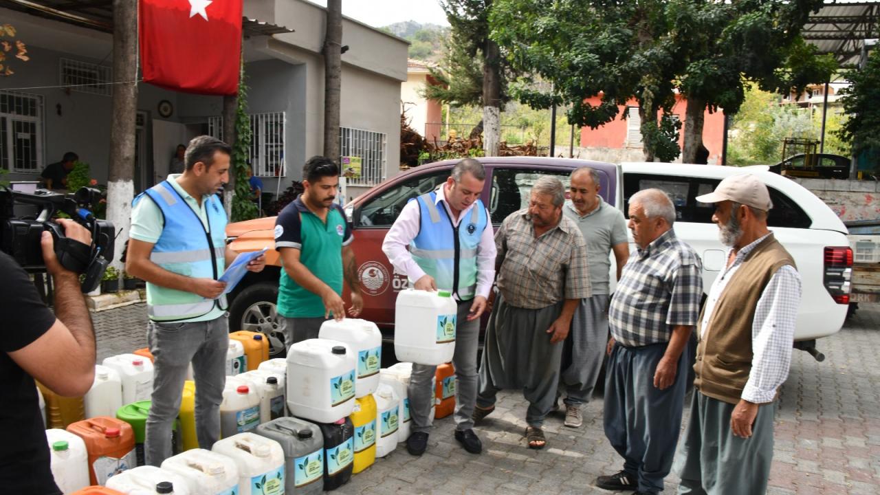 Yenişehir Belediyesi organik solucan gübresi dağıtımını sürdürüyor