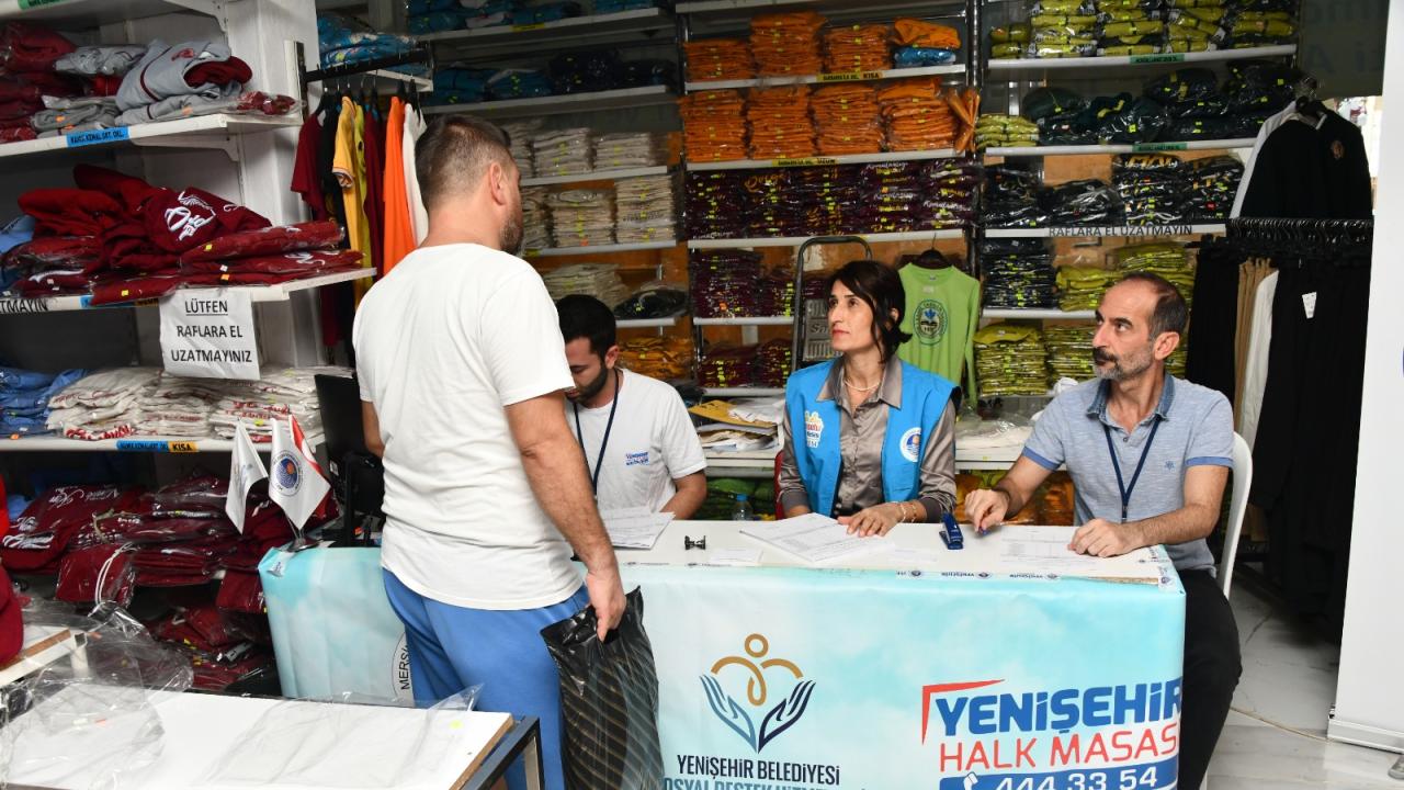 Yenişehir Belediyesinden öğrencilere okul kıyafeti desteği