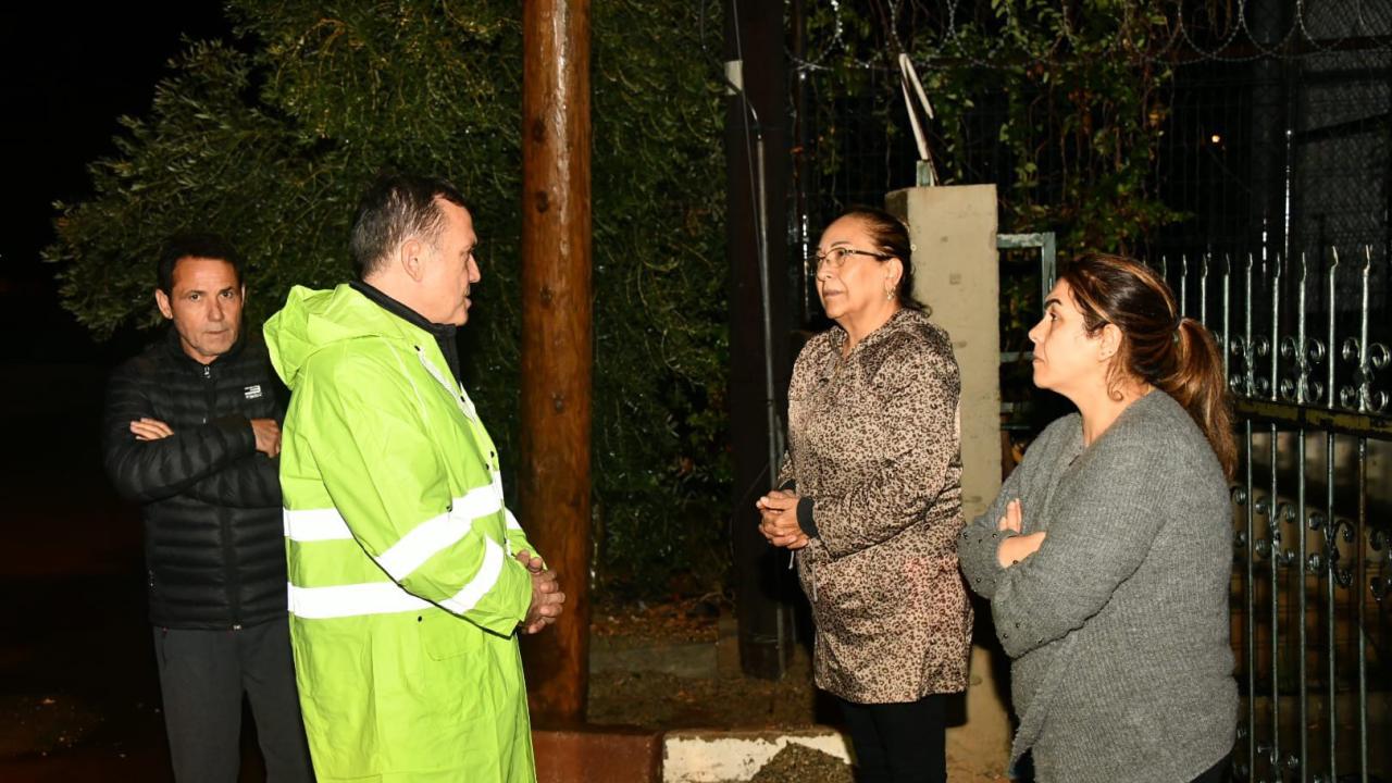 Başkan Abdullah Özyiğit, gece boyunca çalışmaları yerinde inceledi