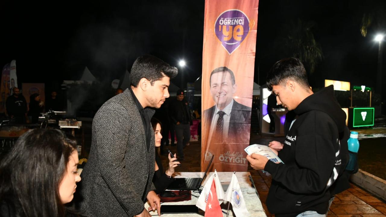 Yenişehir Belediyesi ücretsiz yemek uygulaması Öğrenci’Ye projesini hayata geçirdi