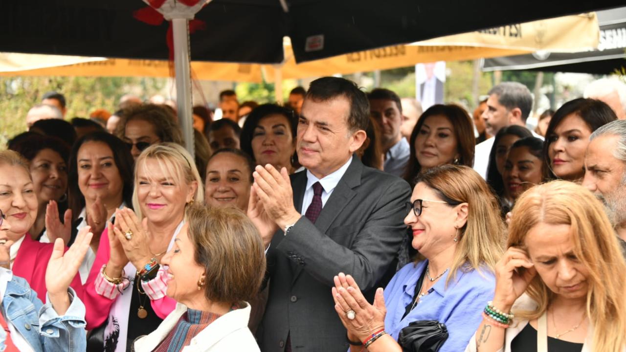 Yenişehir Belediyesi yenilediği parka Türk Kadınlar Birliği adını verdi