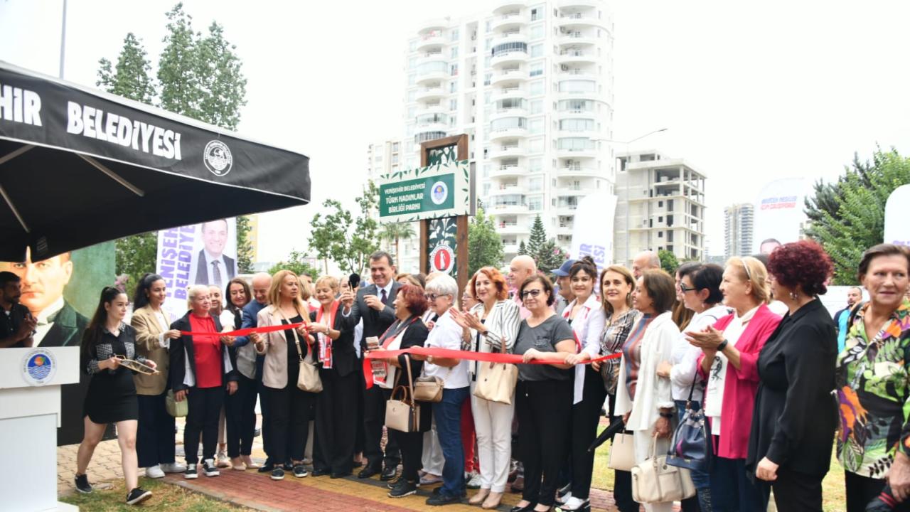 Yenişehir Belediyesi yenilediği parka Türk Kadınlar Birliği adını verdi