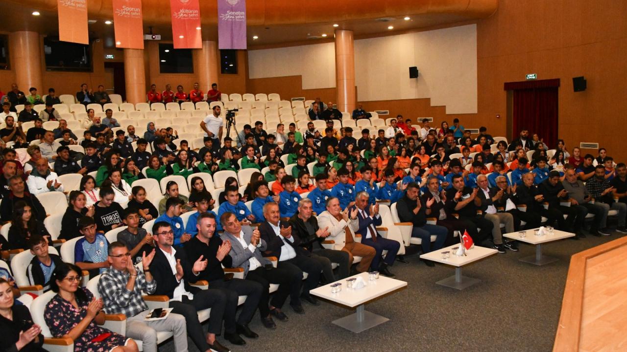 Yenişehir Belediyesinden 51 amatör spor kulübüne 650 bin TL destek