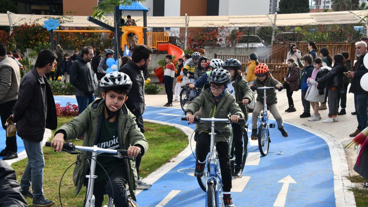 Yenişehir Belediyesi 5 bin metrekarelik bisiklet eğitim parkı açtı