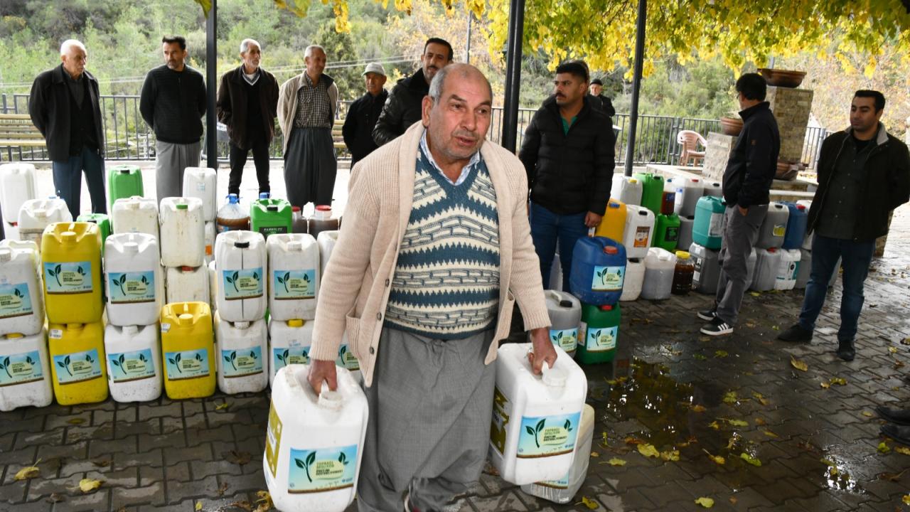 Yenişehir Belediyesinden organik solucan gübresiyle üreticiye destek