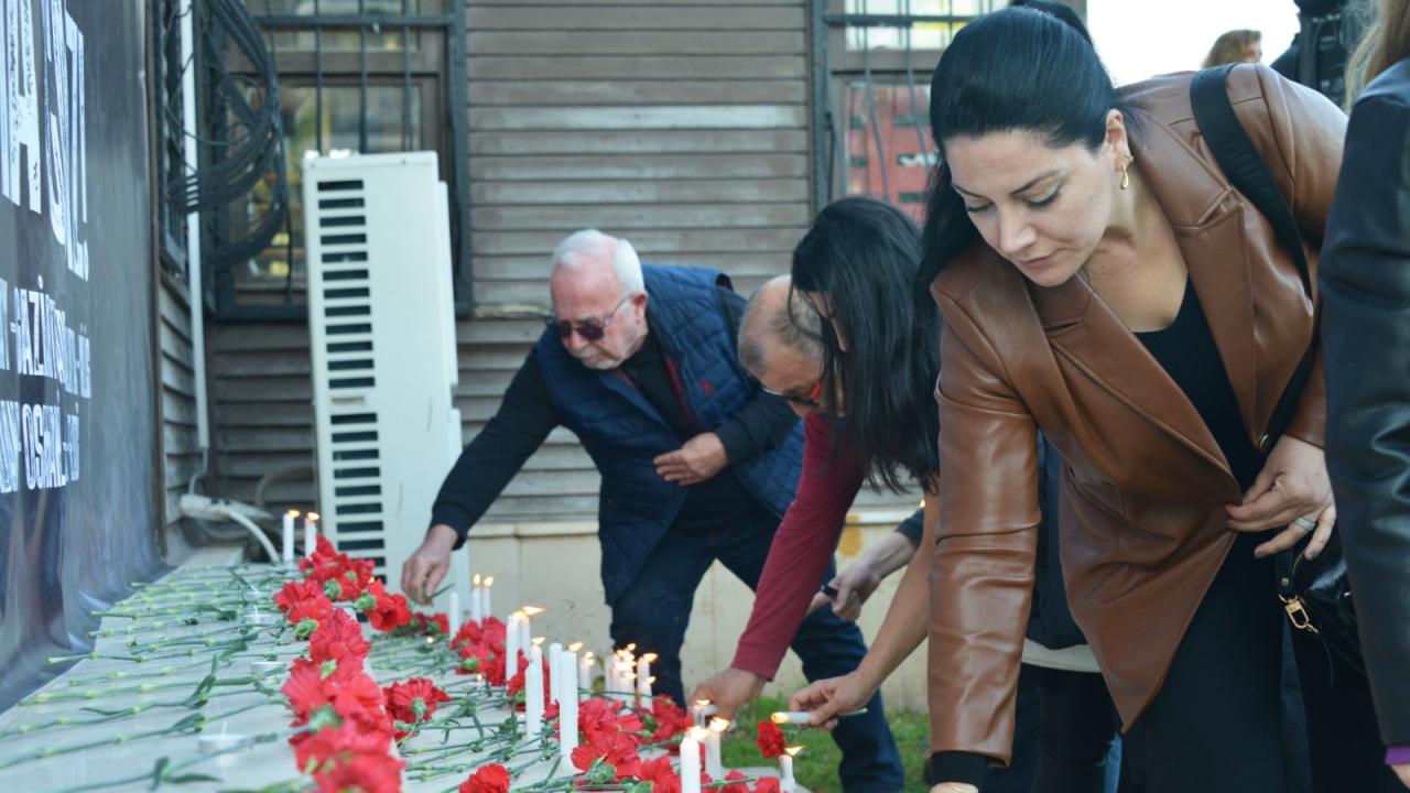 Yenişehir Belediyesi 6 Şubat’ta yaşamını yitirenler için anma programı düzenledi