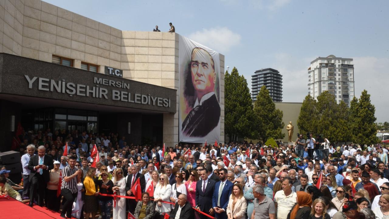 Başkan Abdullah Özyiğit, mazbatasını aldı