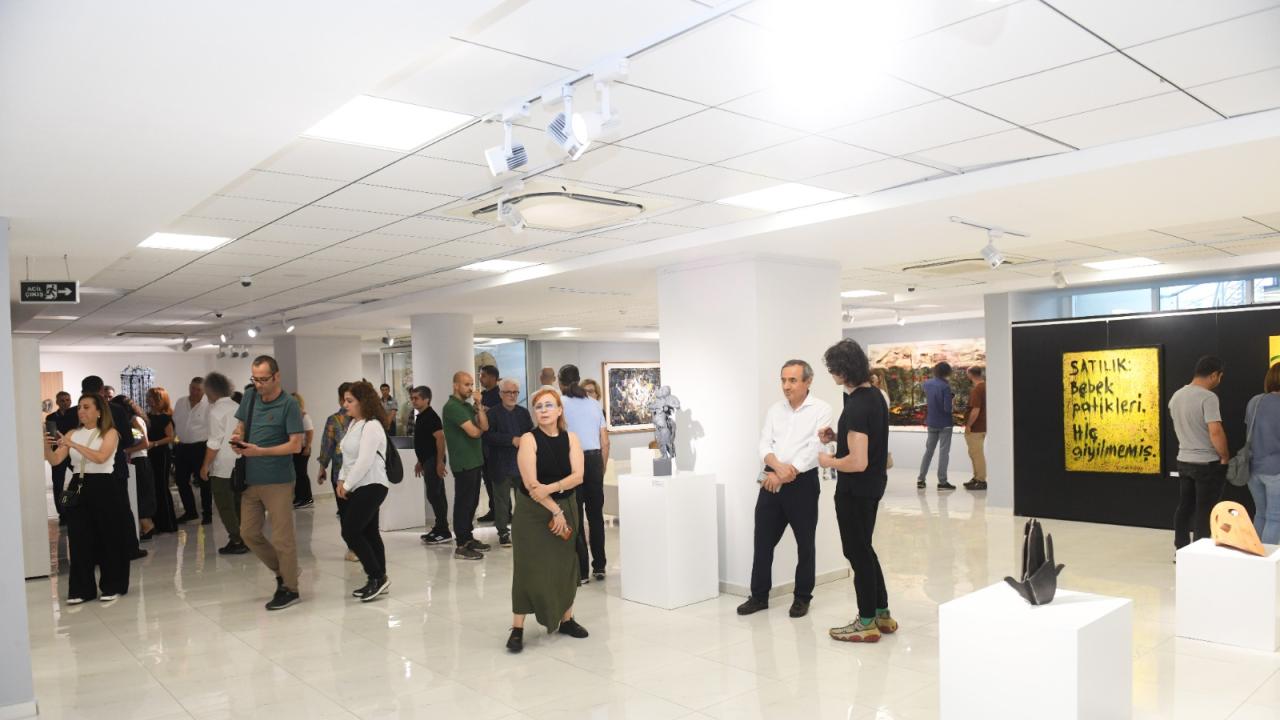 Yenişehir Belediyesi Çukurova’da üreten sanatçıları sergide buluşturdu