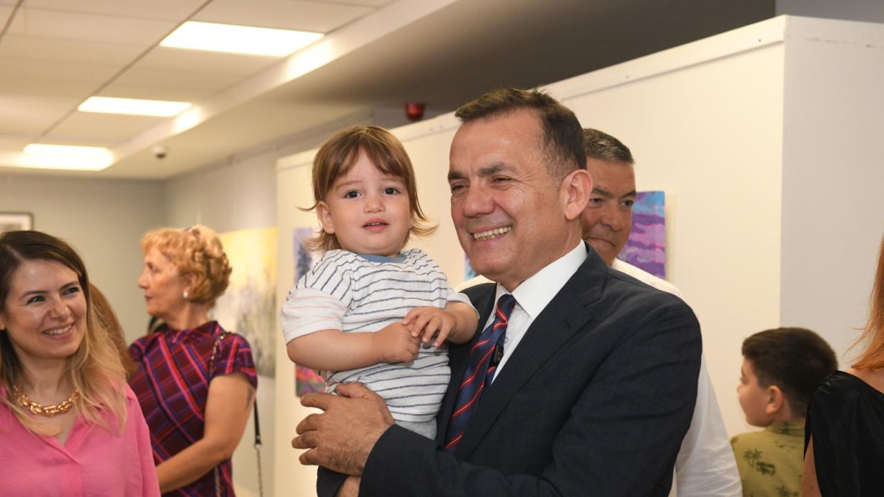 Yenişehir Belediyesi Çukurova’da üreten sanatçıları sergide buluşturdu