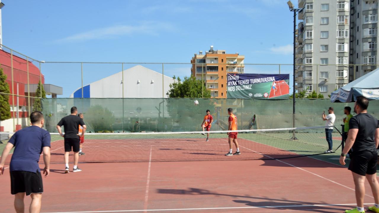 Yenişehir Belediyesi 19 Mayıs Ayak Tenisi Turnuvası başladı