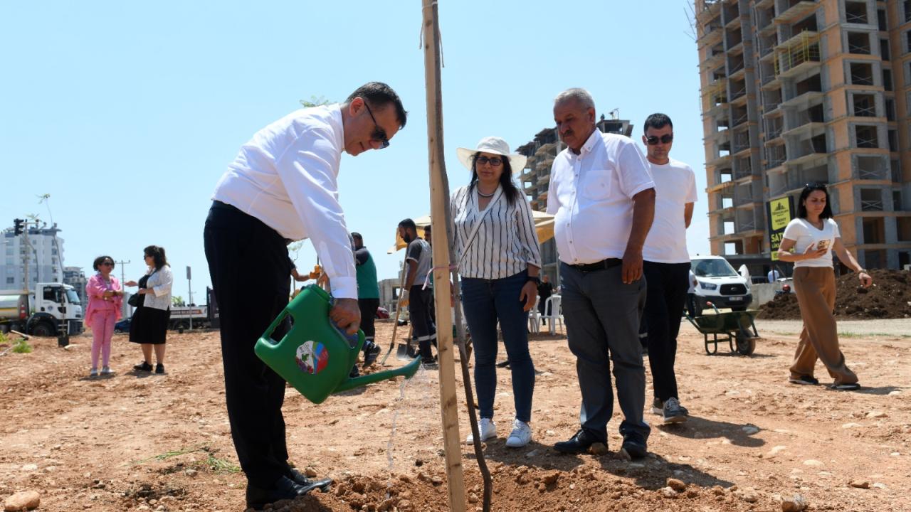 Yenişehir Belediyesi ağaçlandırma çalışmalarını sürdürüyor