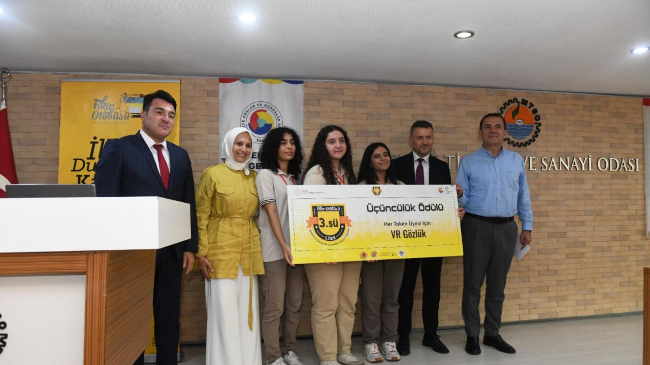 Başkan Özyiğit, Fikir Otobüsü Yarışması’nın jüri üyeliğini yaptı