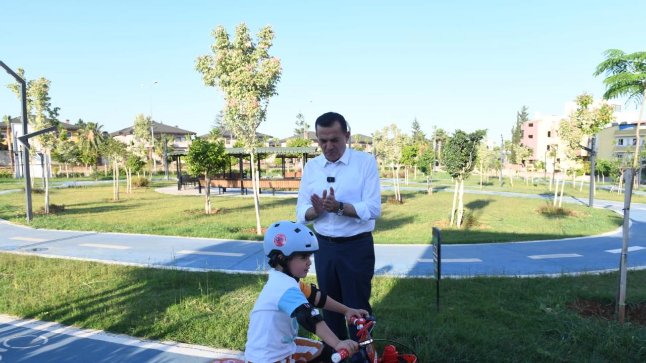 Başkan Özyiğit, Yenişehir Belediyesi Bisiklet Eğitim Parkı’nı gezdi