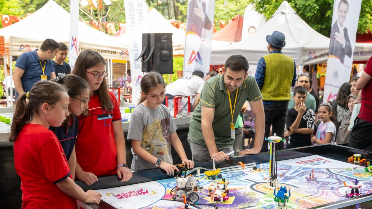 Yenişehir Belediyesi “2. Mersin Robot Kampı”nda Masterpiece yarışlarını organize etti
