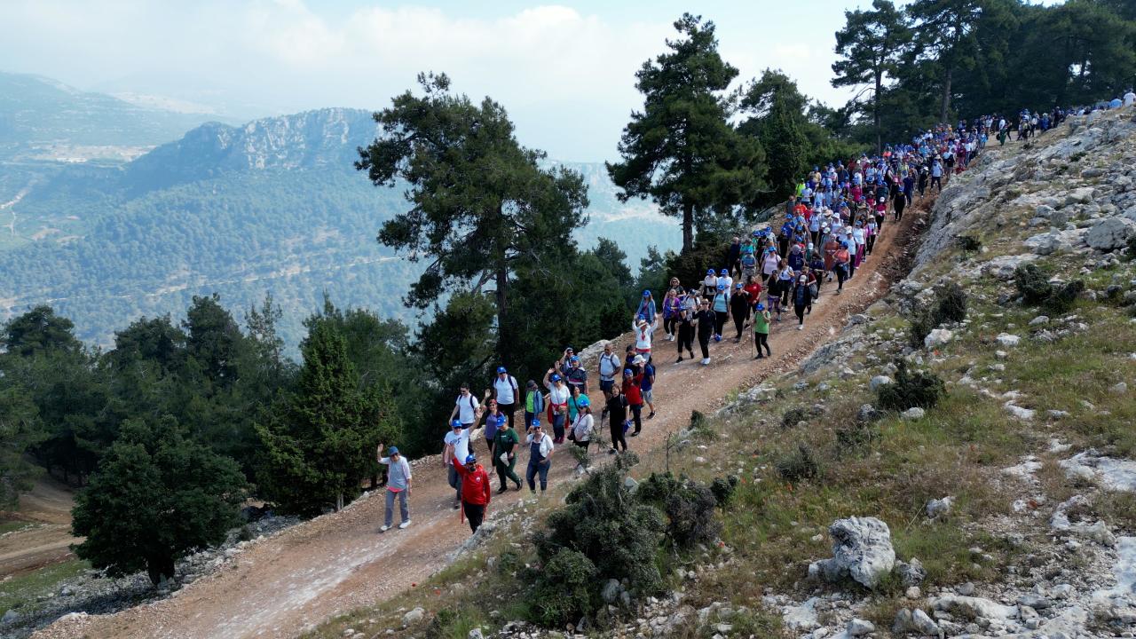 Yenişehir Belediyesinden sağlıklı yaşam için doğa yürüyüşü
