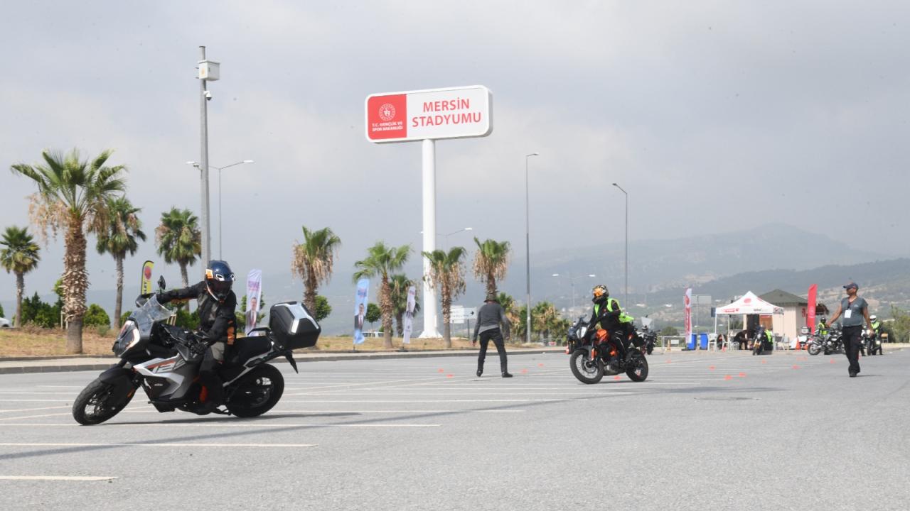 İleri sürüş motosiklet eğitimleri Yenişehir Belediyesinin destekleriyle veriliyor