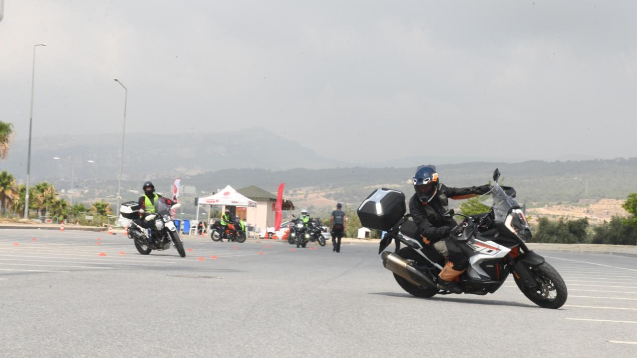 İleri sürüş motosiklet eğitimleri Yenişehir Belediyesinin destekleriyle veriliyor