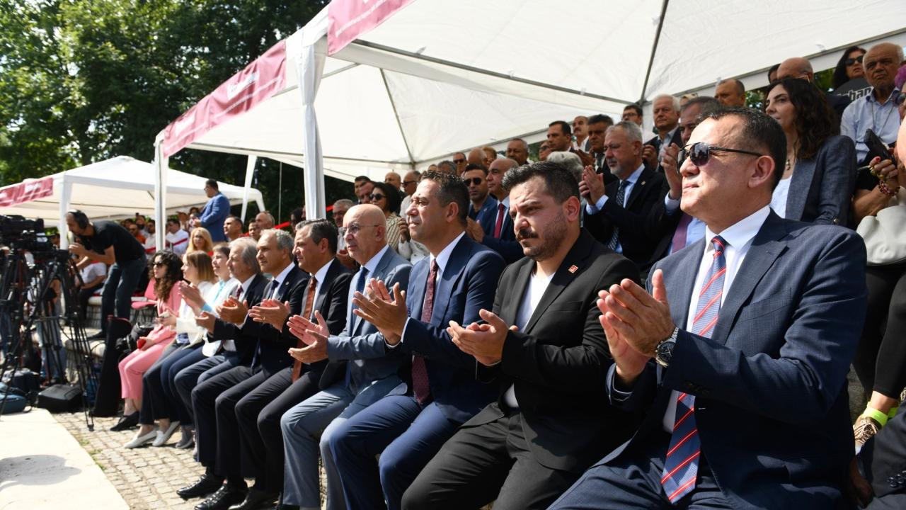 Başkan Özyiğit, Türkiye’de model olan projeyi Eğitim Maratonu’nda anlattı