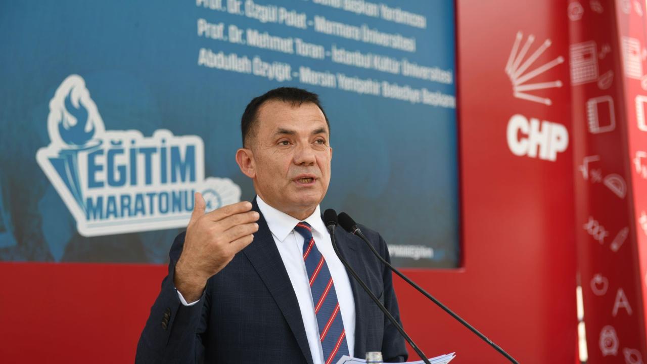 Başkan Özyiğit, Türkiye’de model olan projeyi Eğitim Maratonu’nda anlattı
