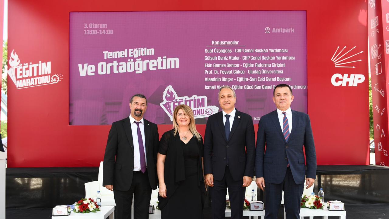 Başkan Özyiğit, Türkiye’de model olan projeyi Eğitim Maratonu’nda anlattı