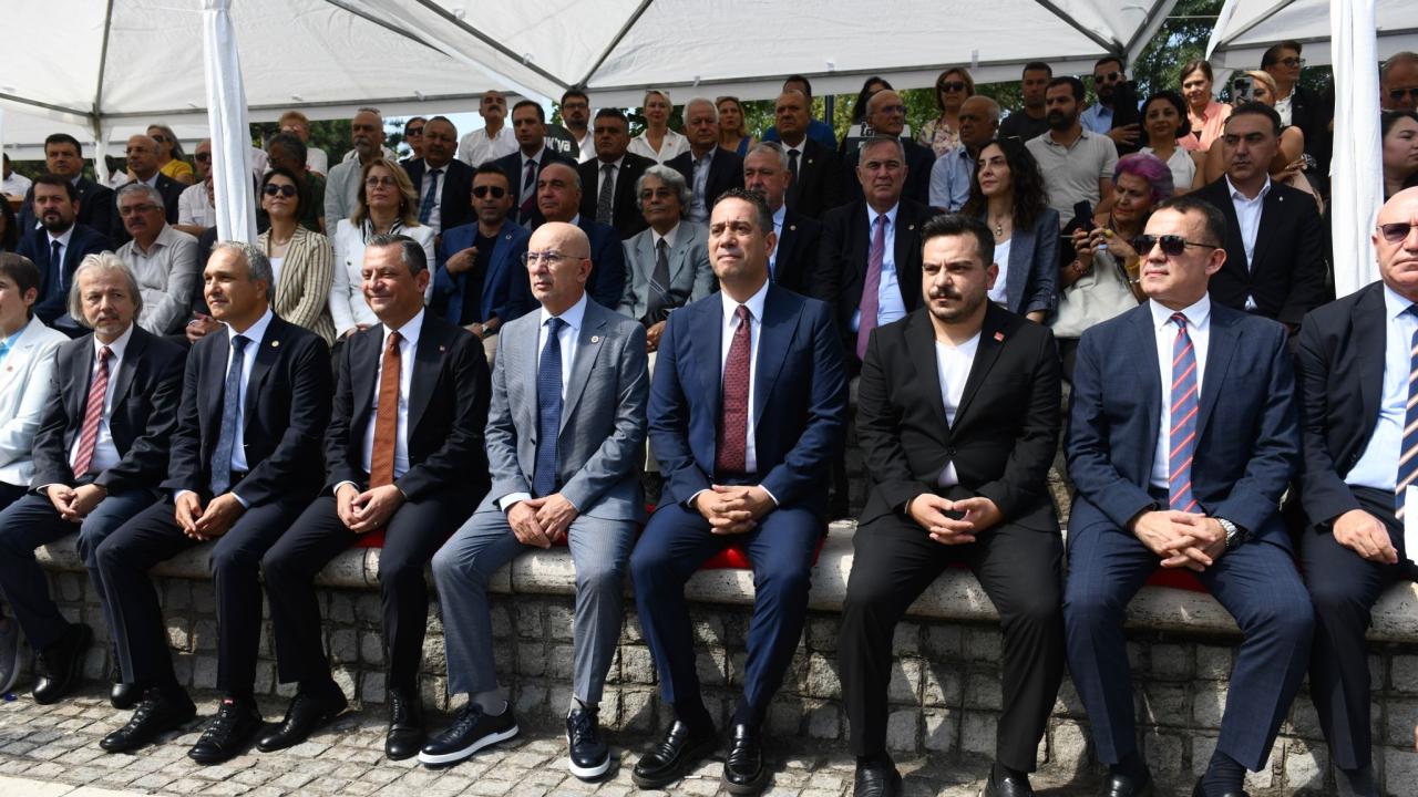 Başkan Özyiğit, Türkiye’de model olan projeyi Eğitim Maratonu’nda anlattı