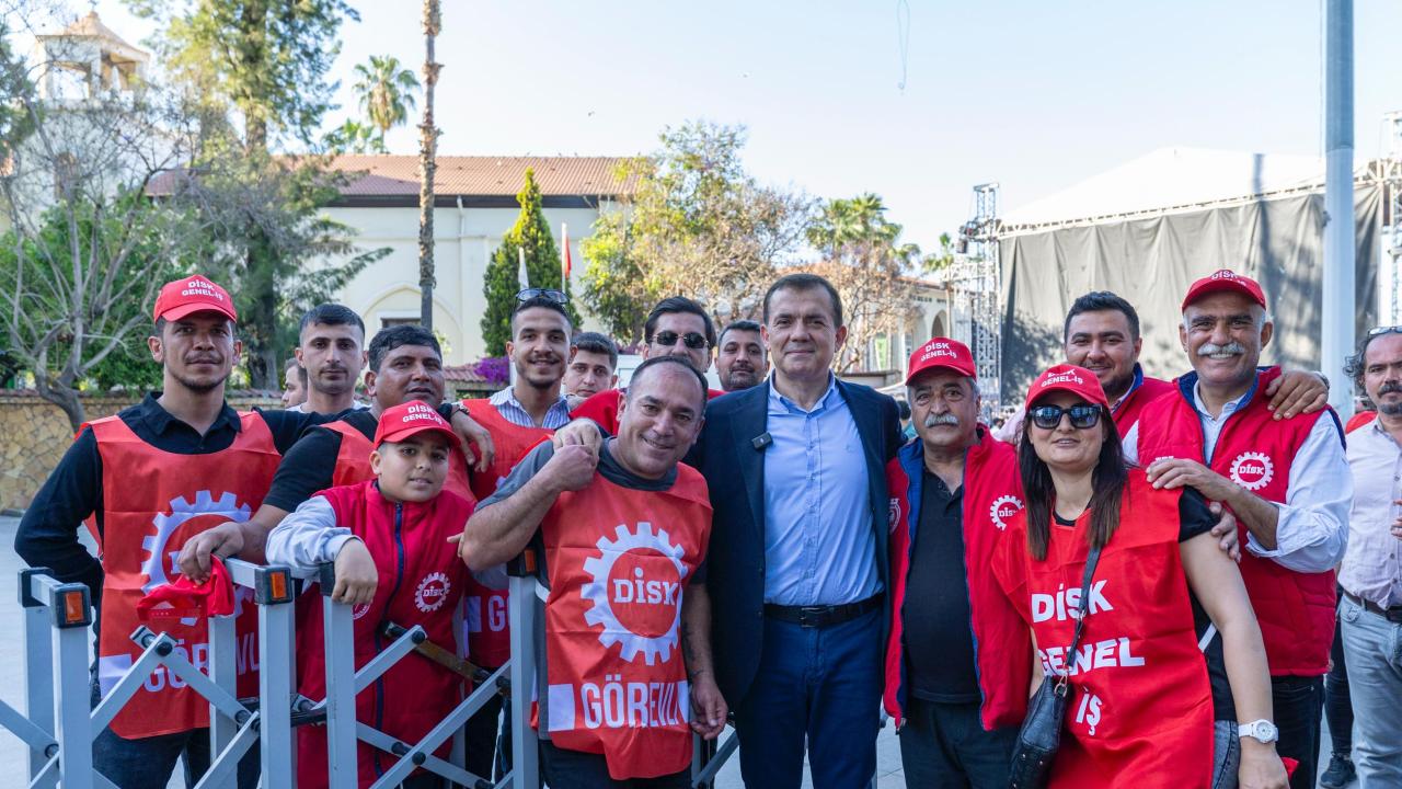 Başkan Abdullah Özyiğit, 1 Mayıs’ta emekçilerle yürüdü